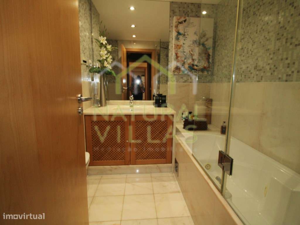 Moradia Geminada de Luxo T5 com Piscina Privativa e Garagem, Vilamoura-19