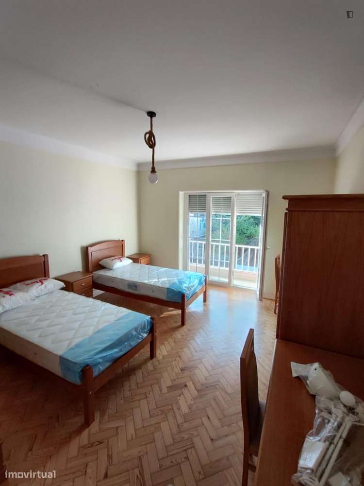 Quarto - localizado em Alvalade Lisbon - Grande imagem: 5/6