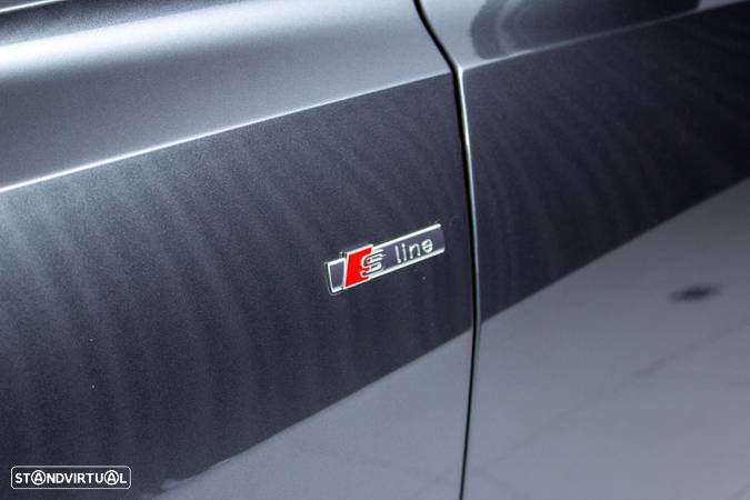 Audi Q8 60 TFSIe quattro S line Tiptronic - 15