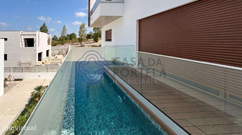 Moradia T4 com3 suites isolada-3