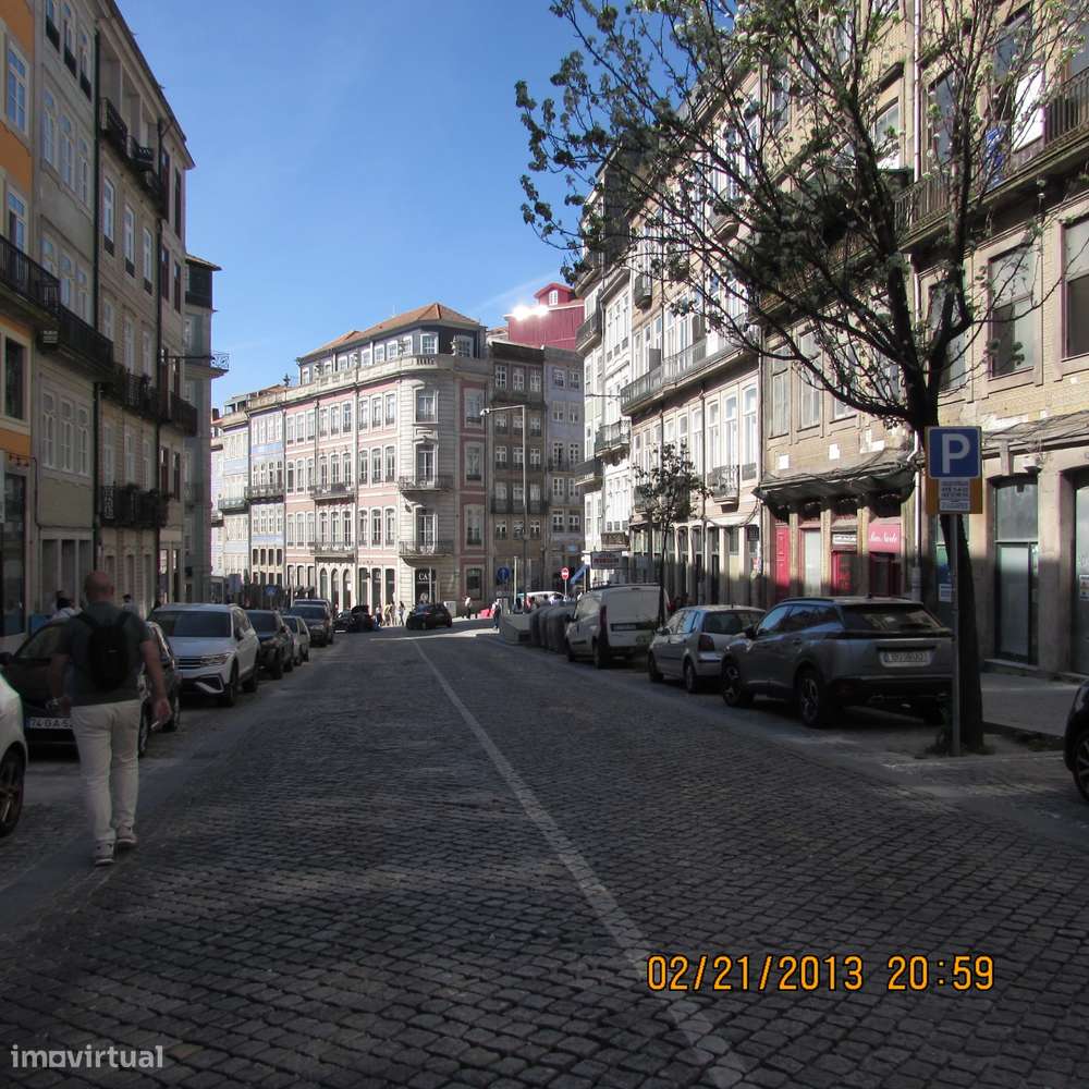 Prédio com 13 frações na Ribeira-12