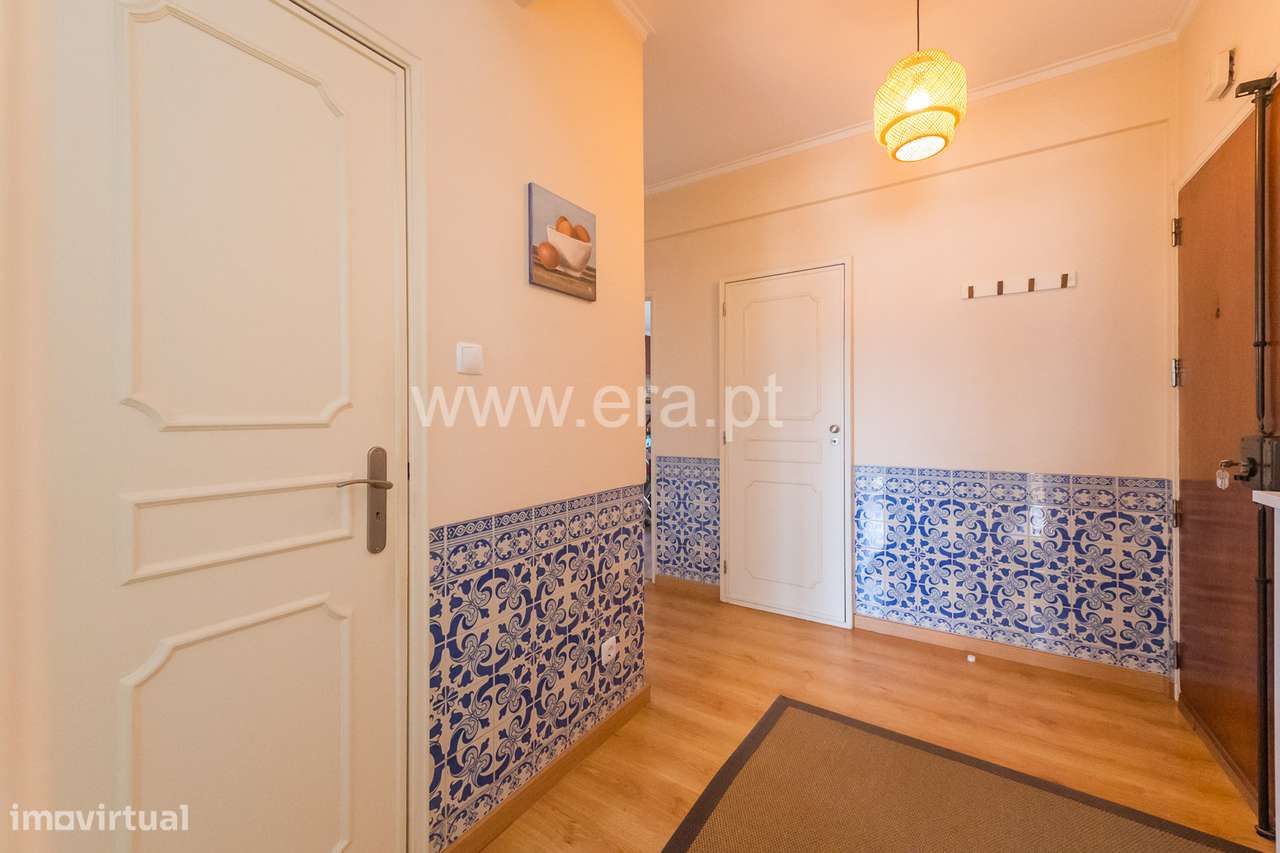 Apartamento T2 com 77 m perto do Metro-10