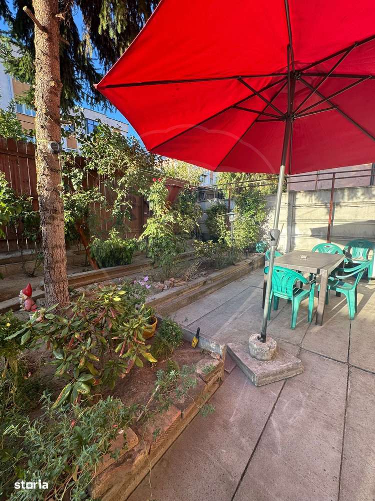 Casă / Vilă cu 3 camere de vânzare în zona Central - Imagine principală: 3/20