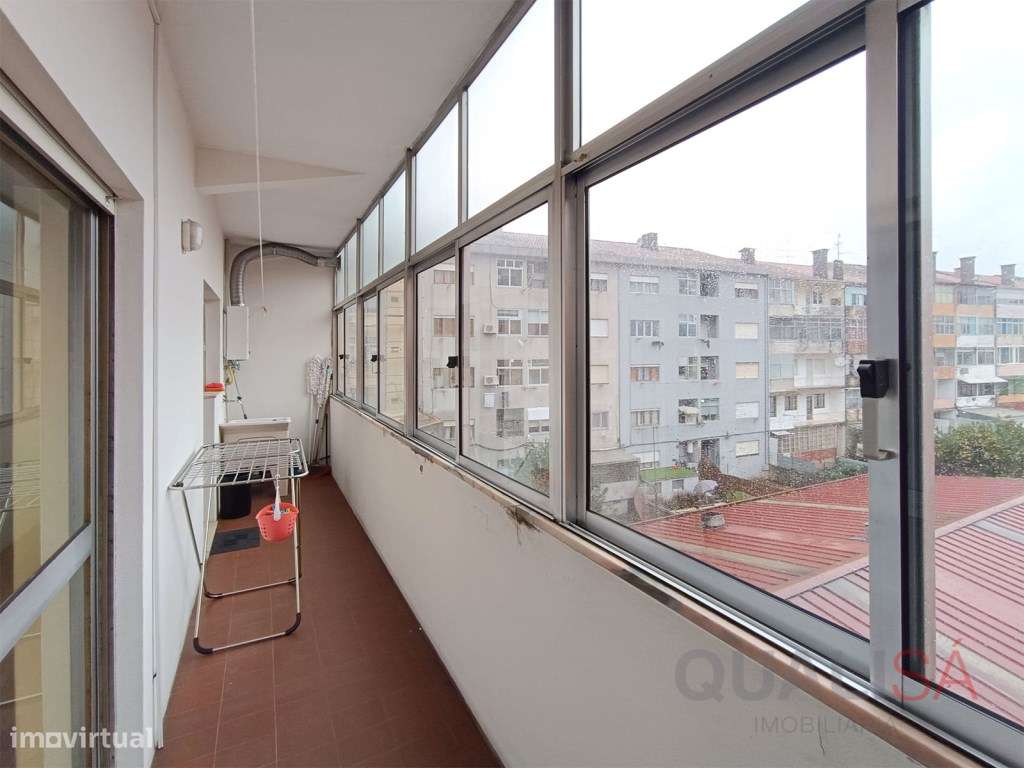 Apartamento T3+1 equipado, mobilado e com varandas localizado em S.... - Grande imagem: 2/32