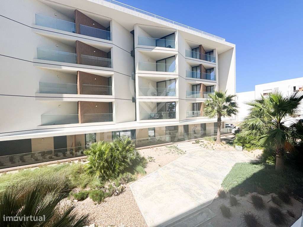 Apartamento T1+1 Moderno com Varanda e Piscinas no Condomínio Del M... - Grande imagem: 5/23