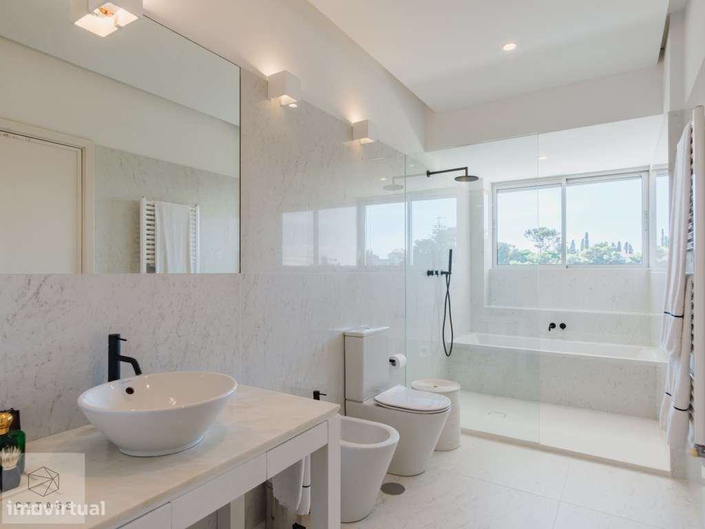 Moradia com vista mar no centro do Estoril-21