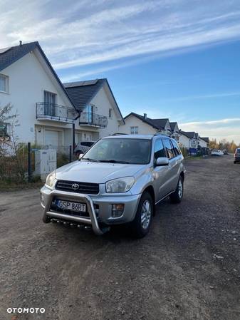 Toyota RAV4 2.0 VVT-i 4x4 - 2