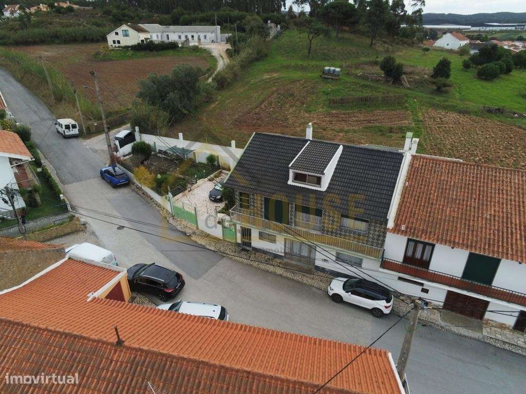Moradia T3 com espaço exterior-25