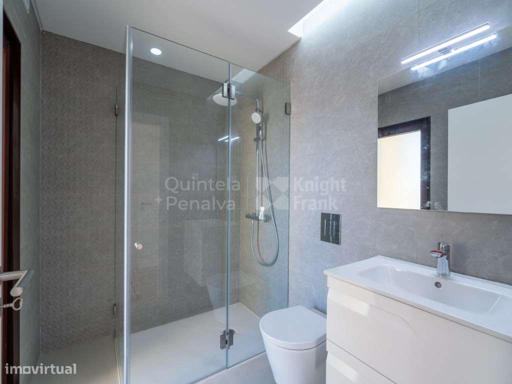 Moradia T4 com jardim, piscina e garagem em Birre-20