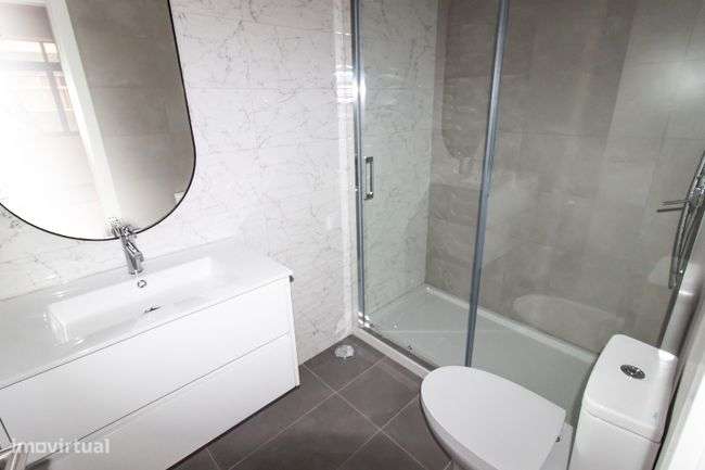 T2 no centro de Almada com 2 casas de banho - Grande imagem: 5/16