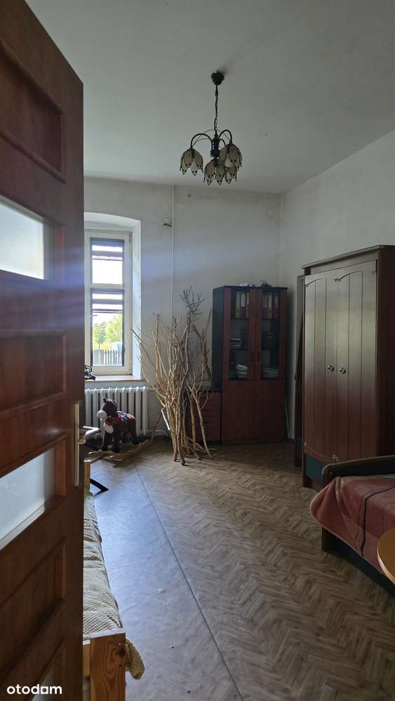 Dom jednorodzinny z budynkiem gospodarczym na dużej działce-8