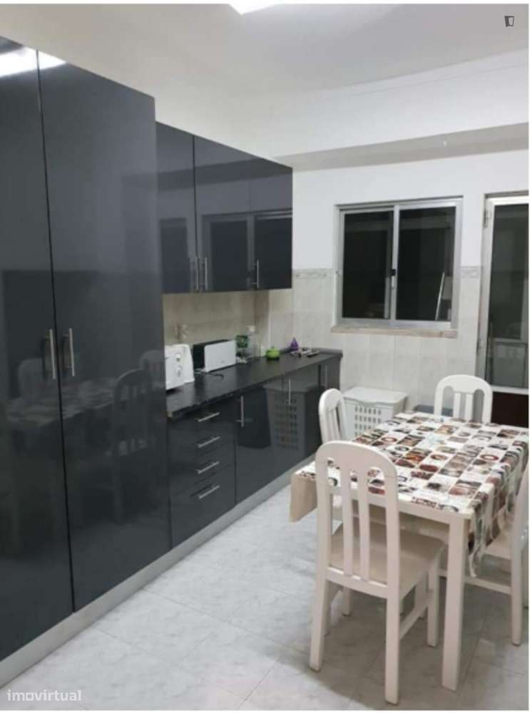 Quarto - localizado em Penha de França Lisbon - Grande imagem: 3/9