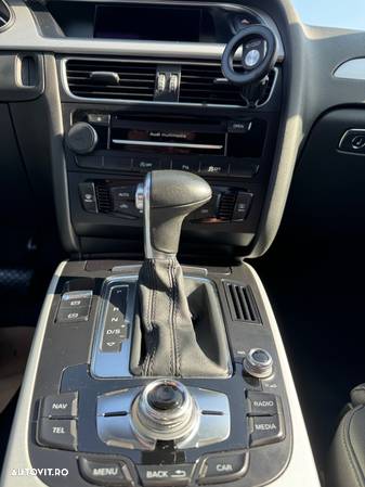 Audi A4 2.0 TDI DPF multitronic Ambiente - 14