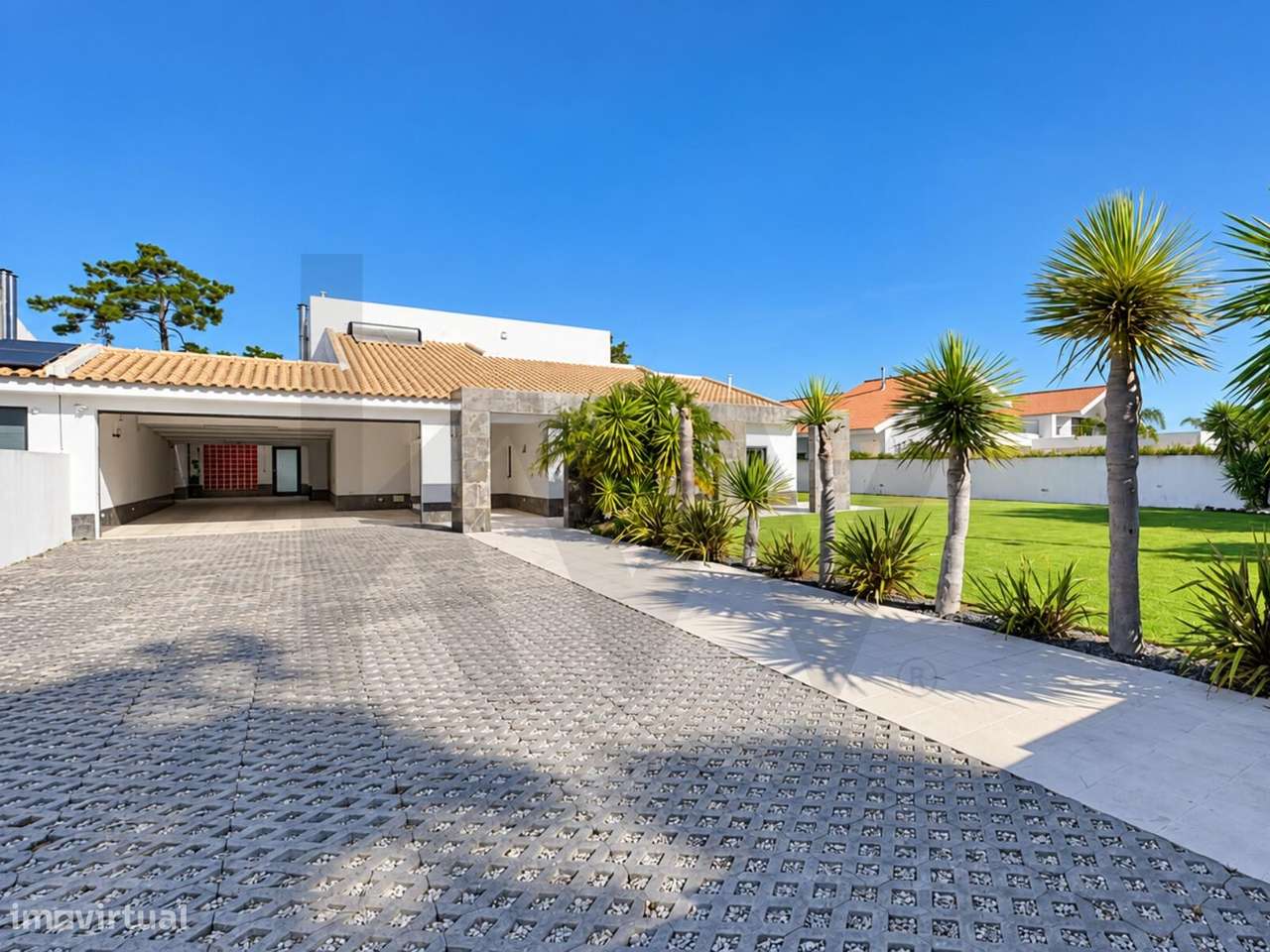 Moradia T4 com piscina e amplo jardim na Verdizela | Garagem para 4 vi-1