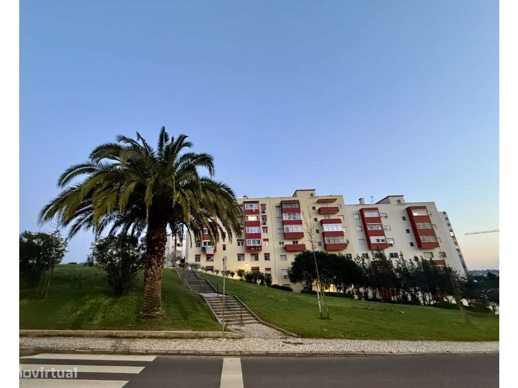 Apartamento T2 em Odivelas-0