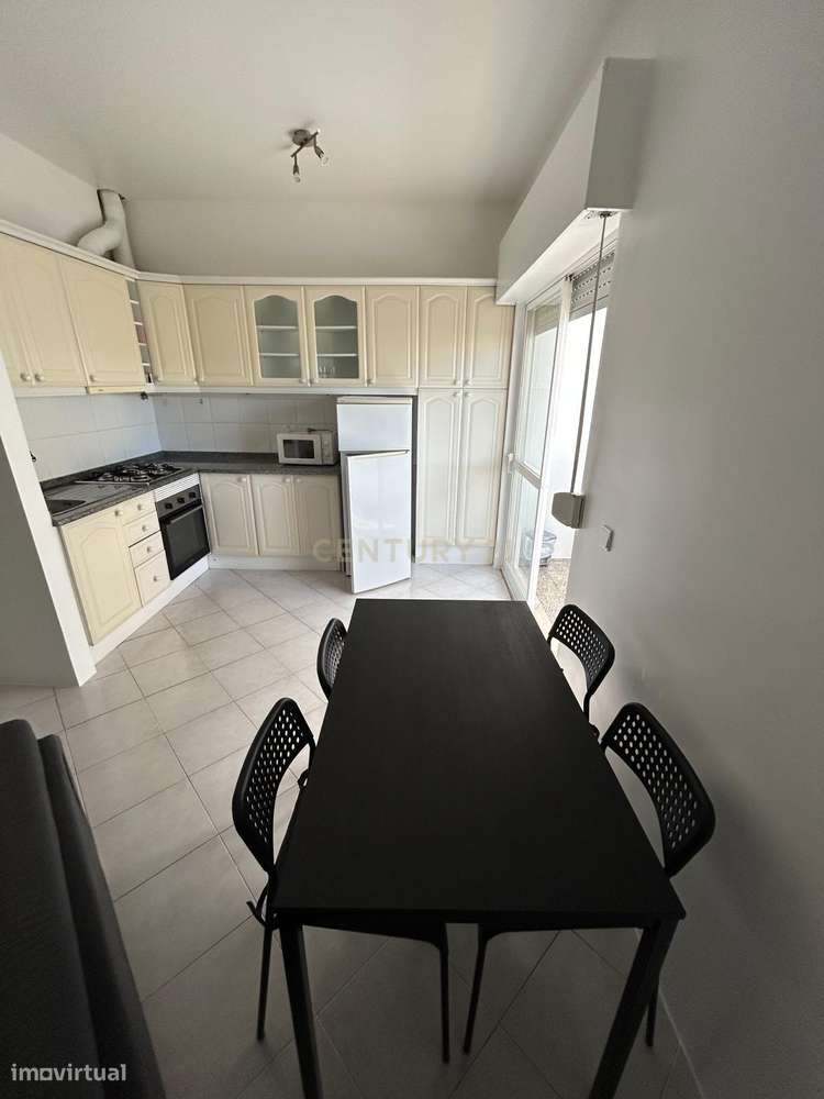 T1 em Paço de Arcos na linha de Cascais. - Grande imagem: 4/16