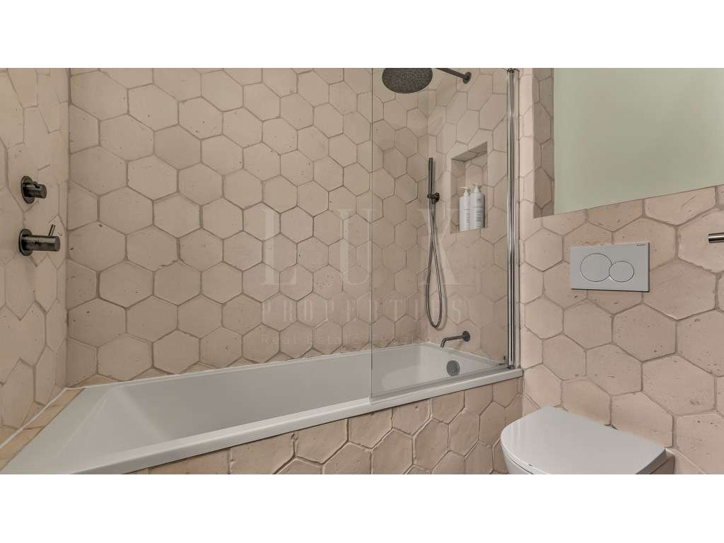 MORADIA T4 TOTALMENTE REMODELADA EM CASCAIS-39