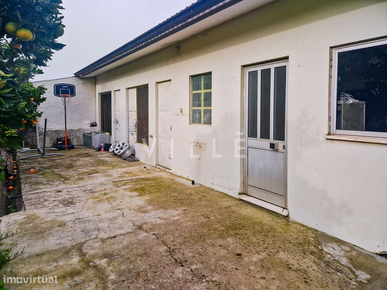 Moradia Isolada Renovada T3 com anexos e quintal-34