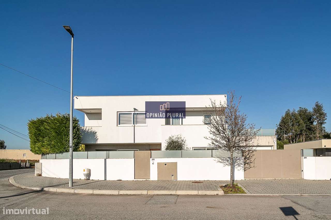 Moradia T4 de Luxo com Piscina  Arcozelo Vila Nova de Gaia-35