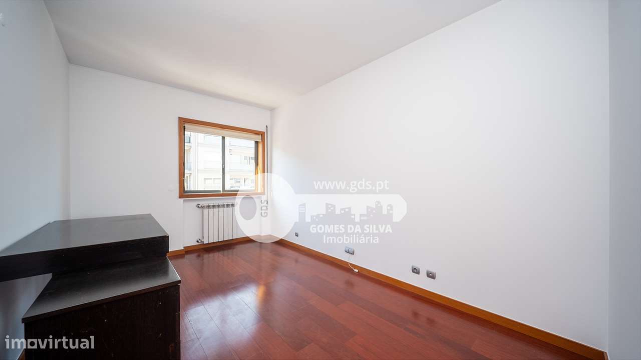 Apartamento T3 com Garagem – Rua José António Cruz, Braga (S. Vítor)-34