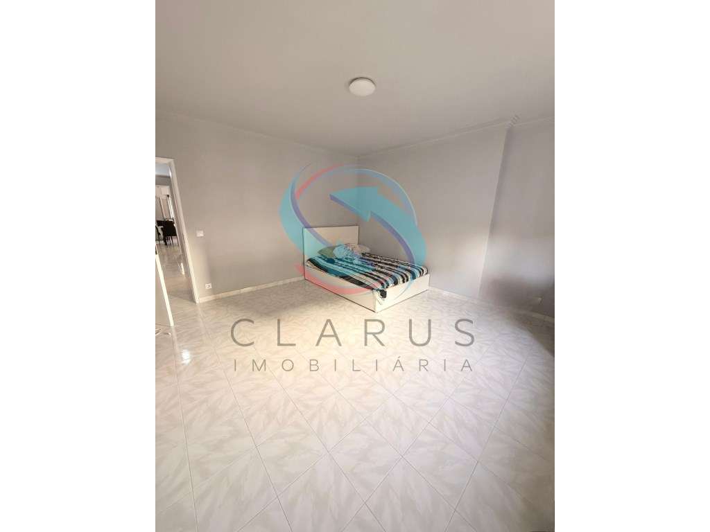 APARTAMENTO T2 AMORA/PAIVAS-12