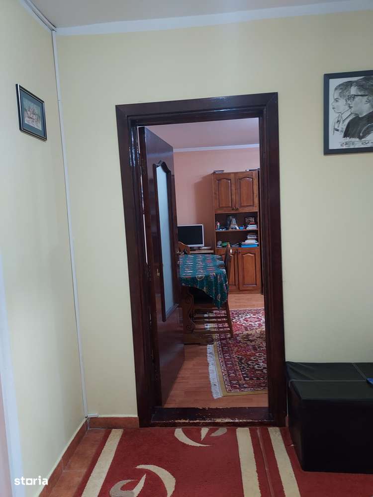 George Enescu - 3 camere decomandate, mobilate si utilate, boxa-6