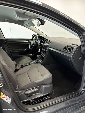 Volkswagen Golf e-Golf - 28