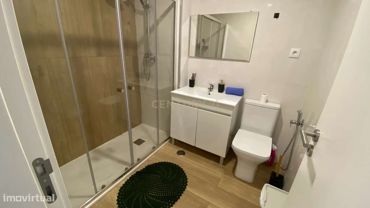 ApartamentoT2  Renovado no Lavradio,  Barreiro-11