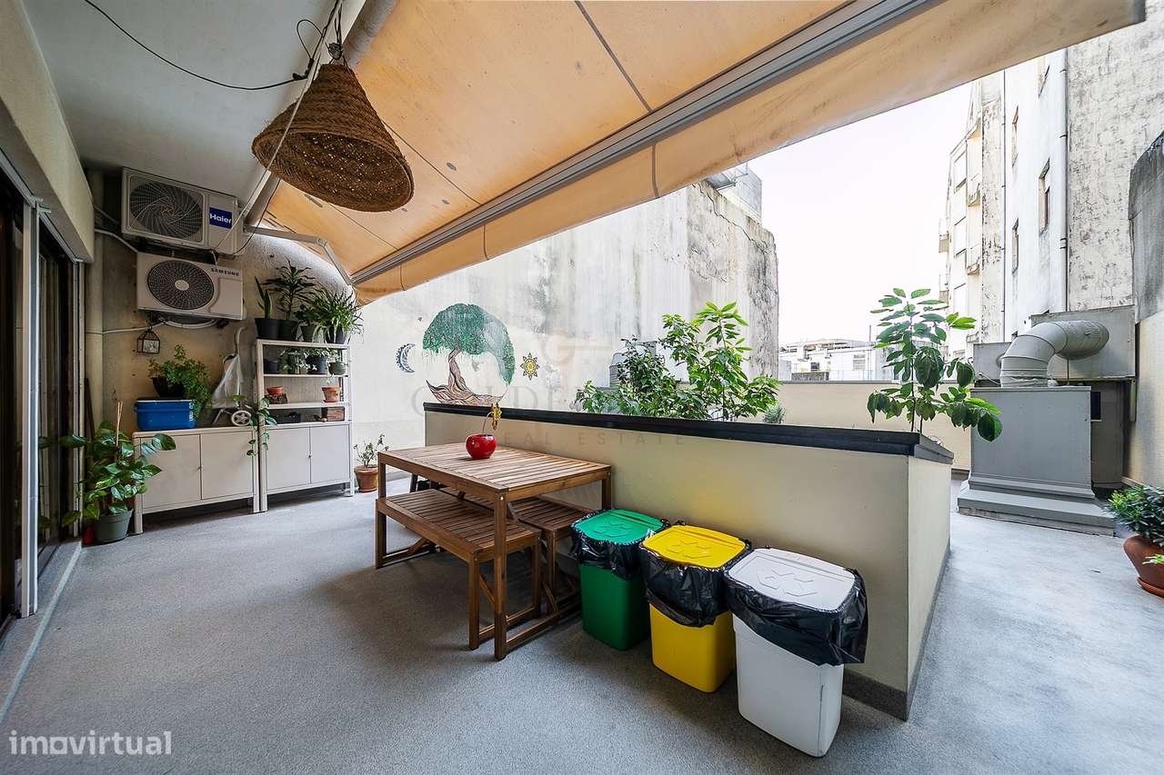 Apartamento exclusivo T1 com terraço no centro do Porto, totalmente eq - Grande imagem: 3/27