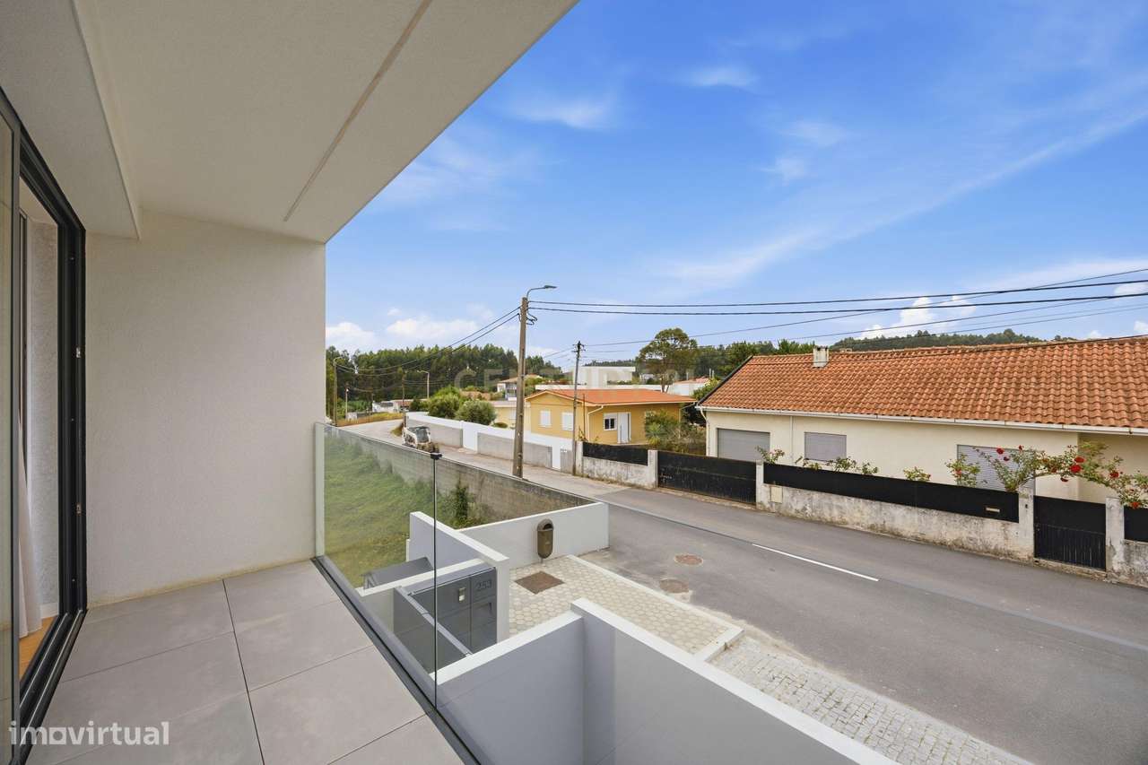 MORADIA T3  COM PISCINA E JARDIM | VALADARES | JUNTO AO MAR-25