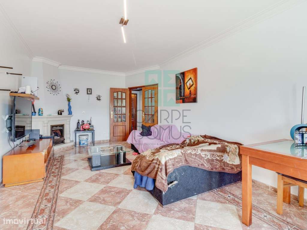 Apartamento T2 em Santa Iria da Azóia-15