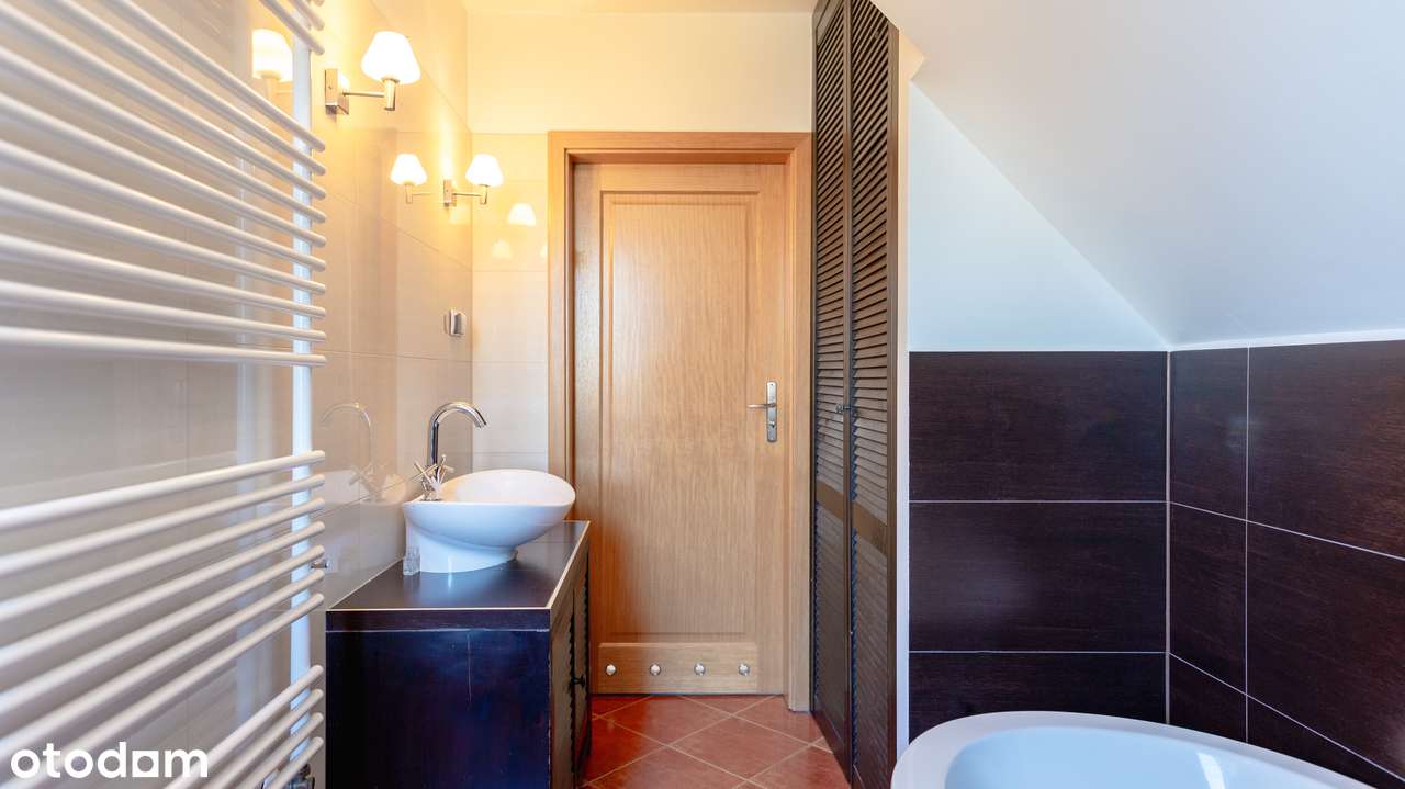 KARŁOWICE- 4 pok. z balkonem, klimatyzacja, garaż-11