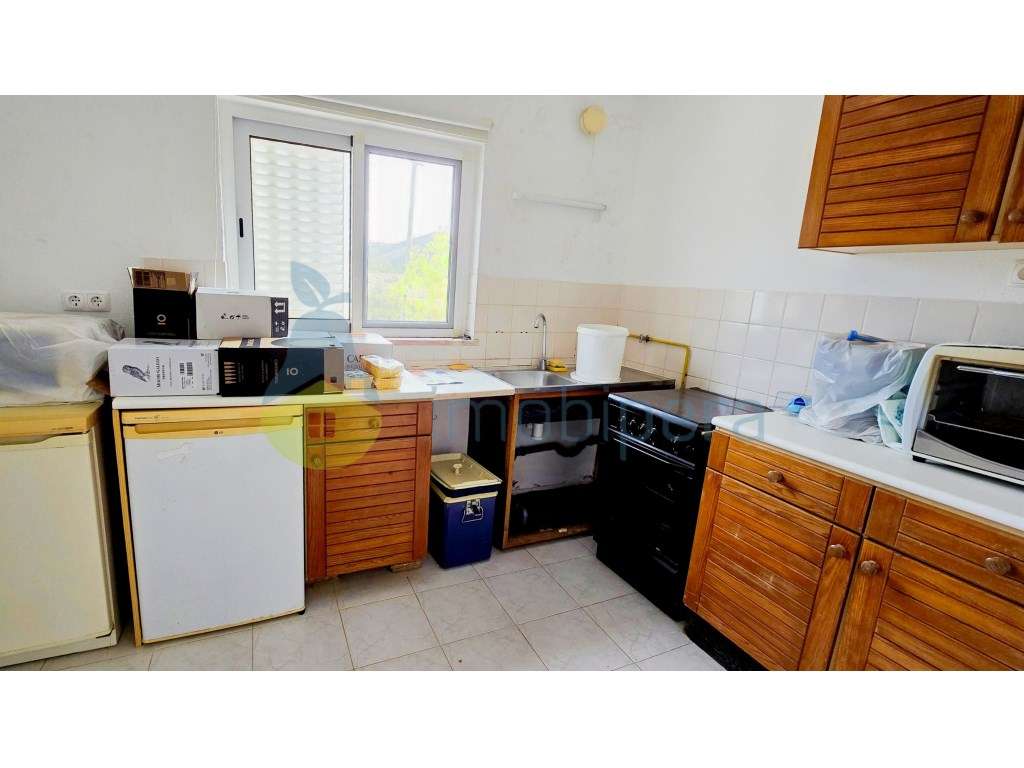 Moradia V4 com piscina e uma vista deslumbrante-28