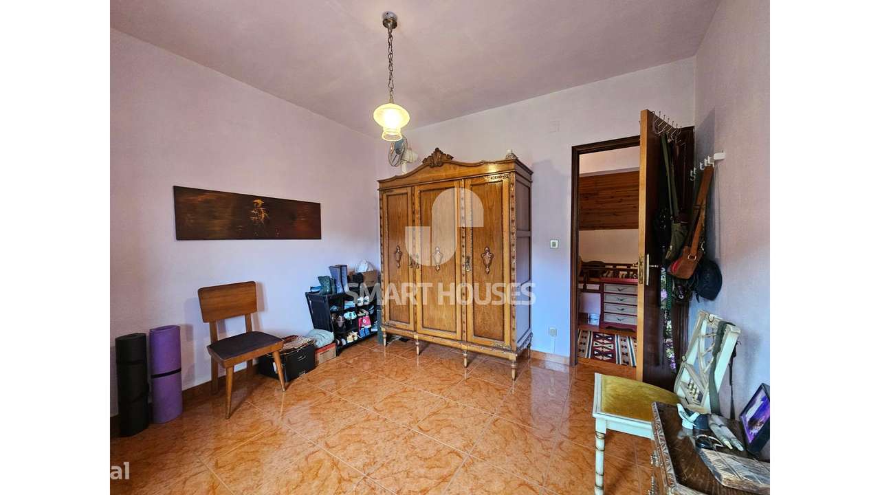 Moradia T3+1 em Avô c/ terreno-23