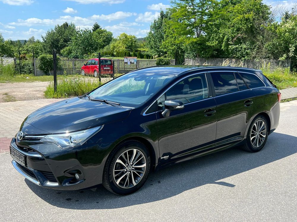 Toyota Avensis III (2009-) Touring Sports 1.8 Edition-S 2017