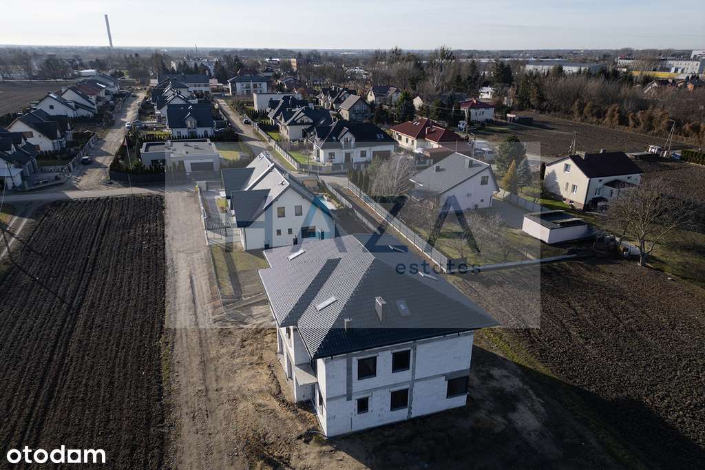 Nowoczesny bliźniak gotowy do zamieszkania-7