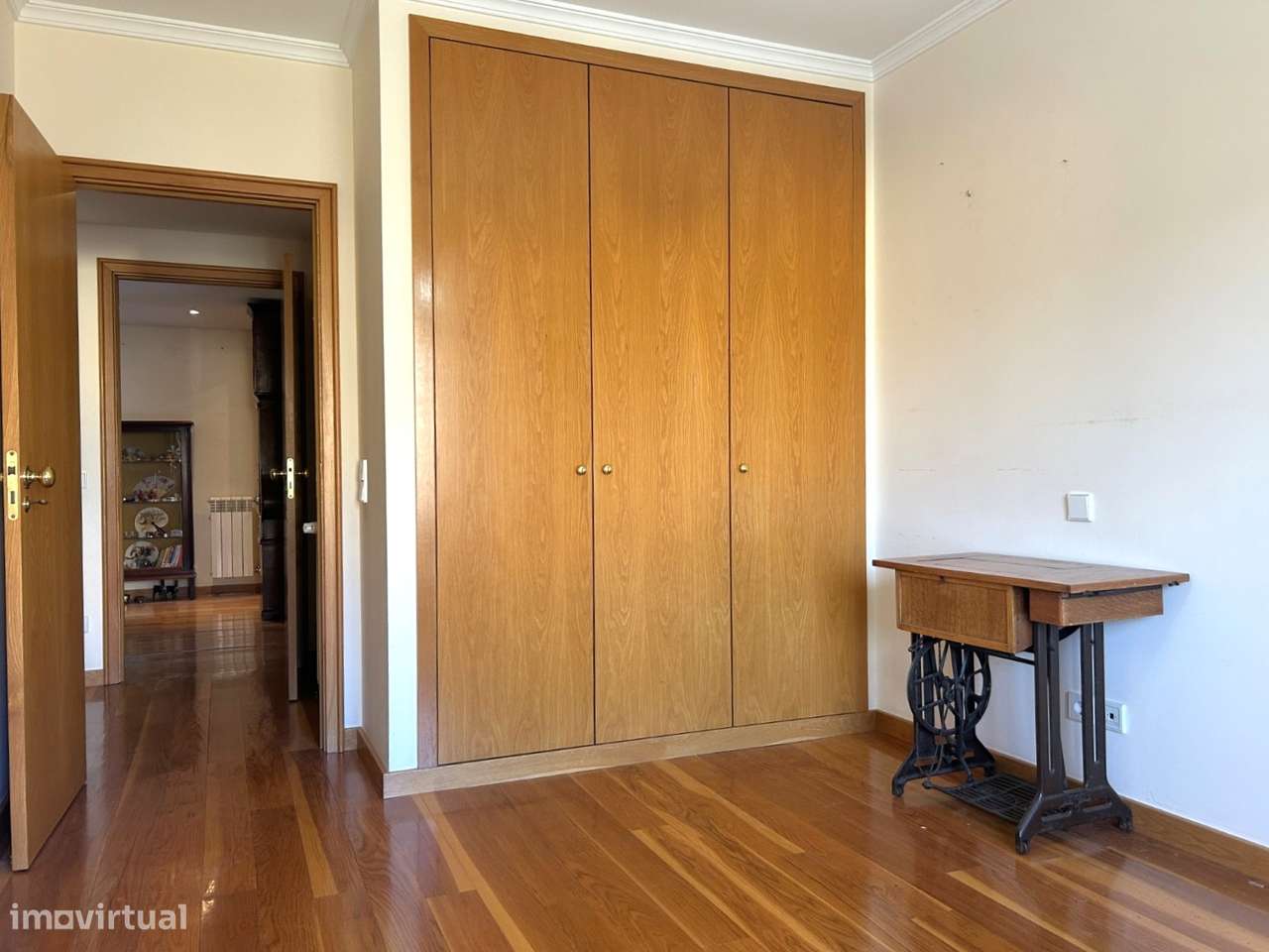 Apartamento T3 com Varanda junto à Praça do Império – Foz do Douro-14