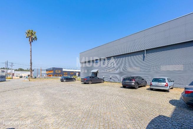 Armazém Industrial de Excelência para Venda – Zona Industrial de Corte-33