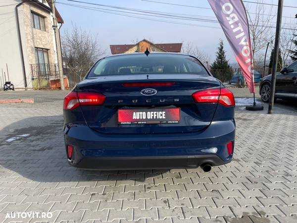 Ford Focus 1.0 EcoBoost Trend Edition - 6