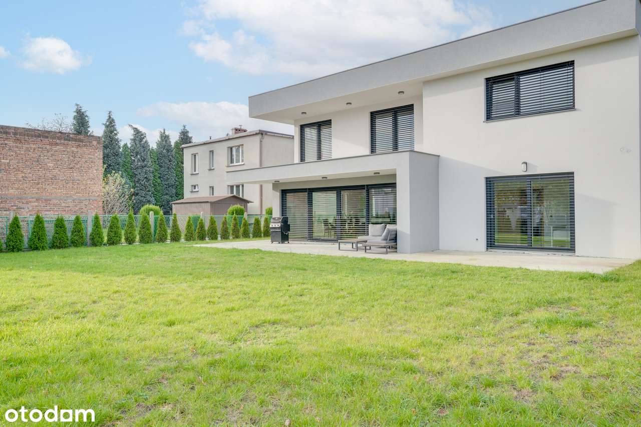 Nowy Reprezentacyjny Dom. Katowice Kostuchna-11