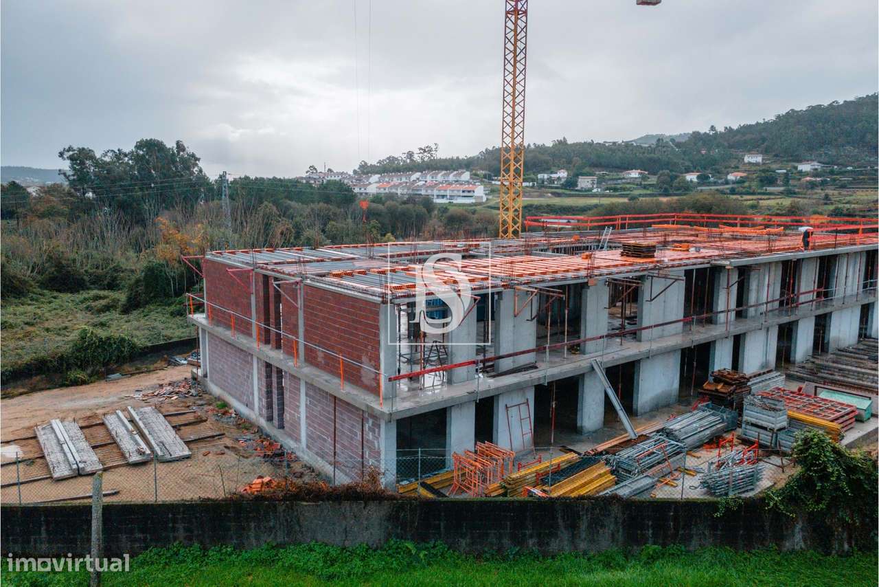 Apartamento T3 em fase de construção, c/ 3 frentes e garagem fechada - Grande imagem: 4/23