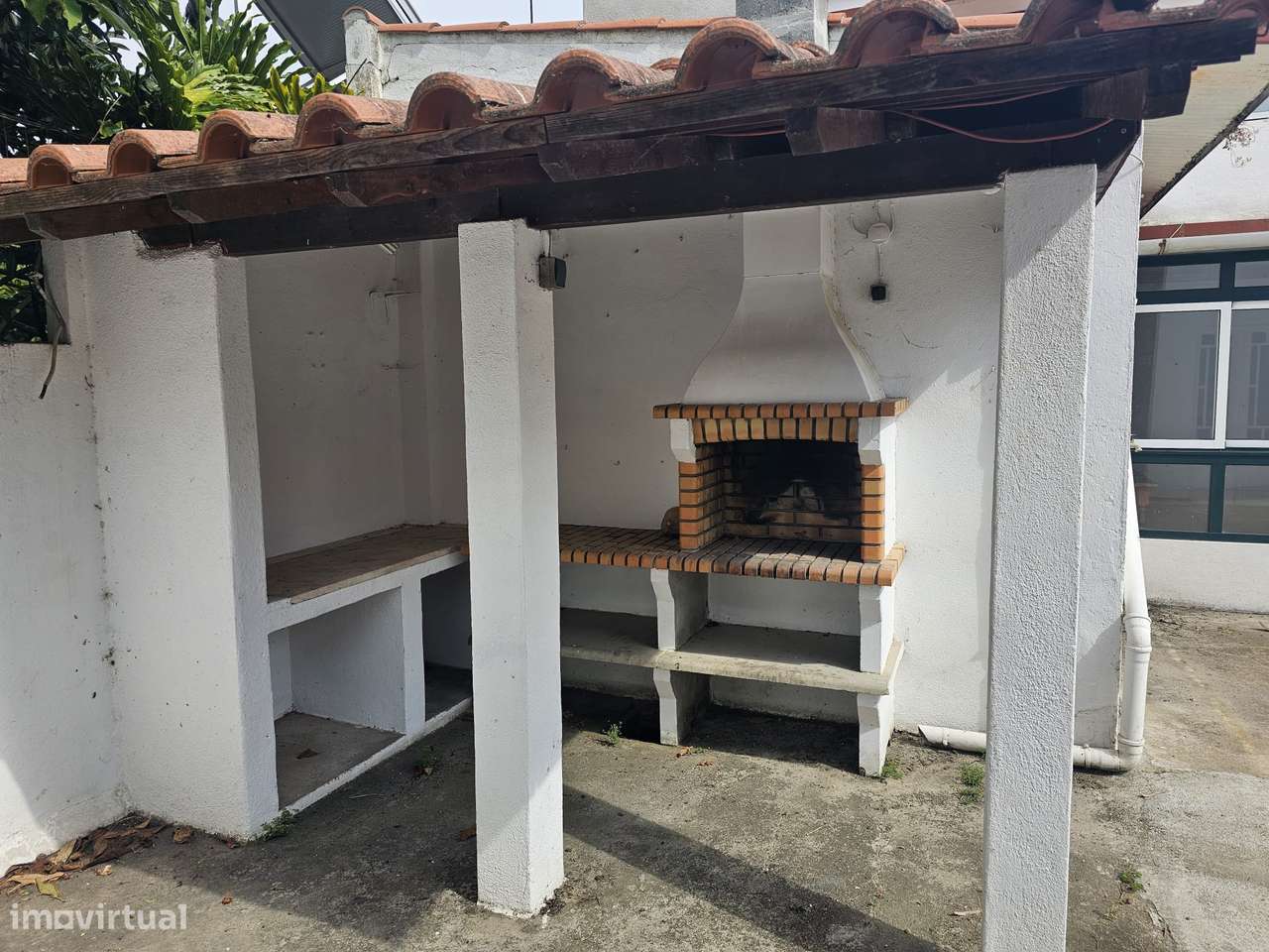 Moradia V5 com 10 Boxes para Cavalos no Coração da Golegã-28