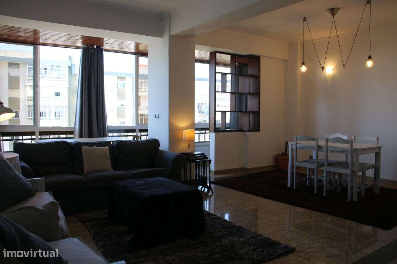 T4 (T5) , Vistas, 2 Elevadores - Centro Carnaxide - Grande imagem: 4/37