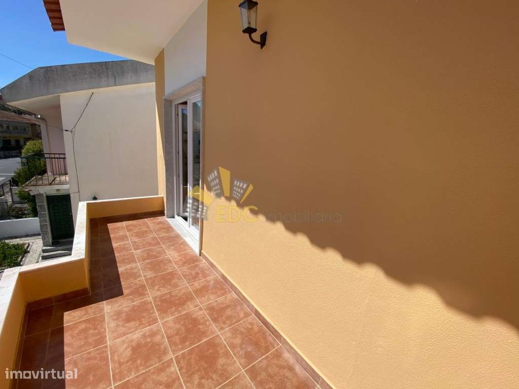 Moradia T3 - Remodelada com 2 frentes no centro de Mem Martins | Nã...-20