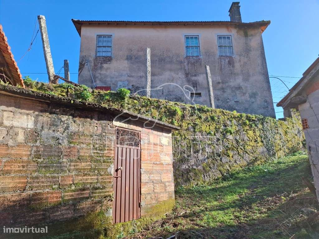 Quintinha a confrontar com o Rio Coura - Grande imagem: 3/36