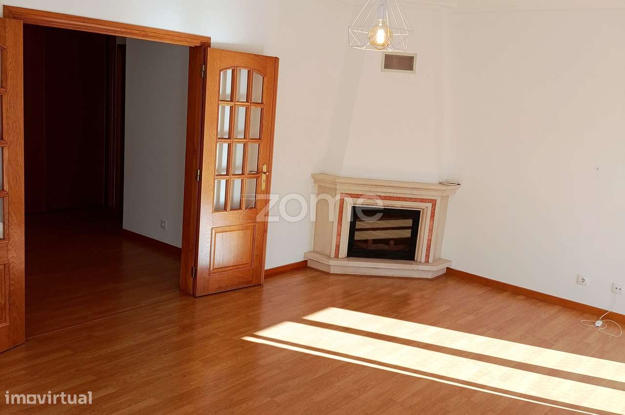 T3 com garagem e acabamentos premium para Arrendamento no Montijo - Grande imagem: 3/26