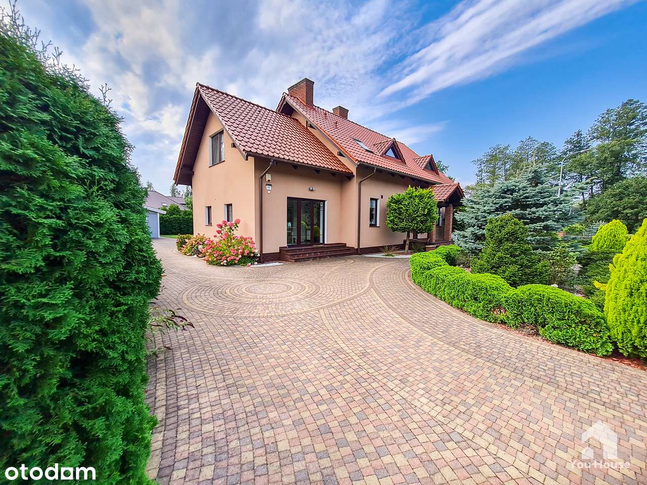 Dom w wysokim standardzie i świetnej lokalizacji !-5