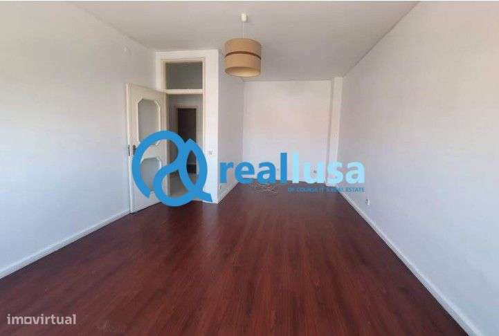 Apartamento T2 nas imediações "cinema" Vale Formoso - Grande imagem: 4/12