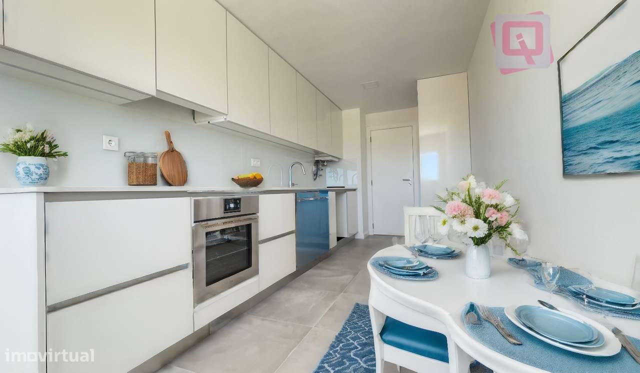 Apartamento T4 com parqueamento. Perto da Praia - Grande imagem: 2/24