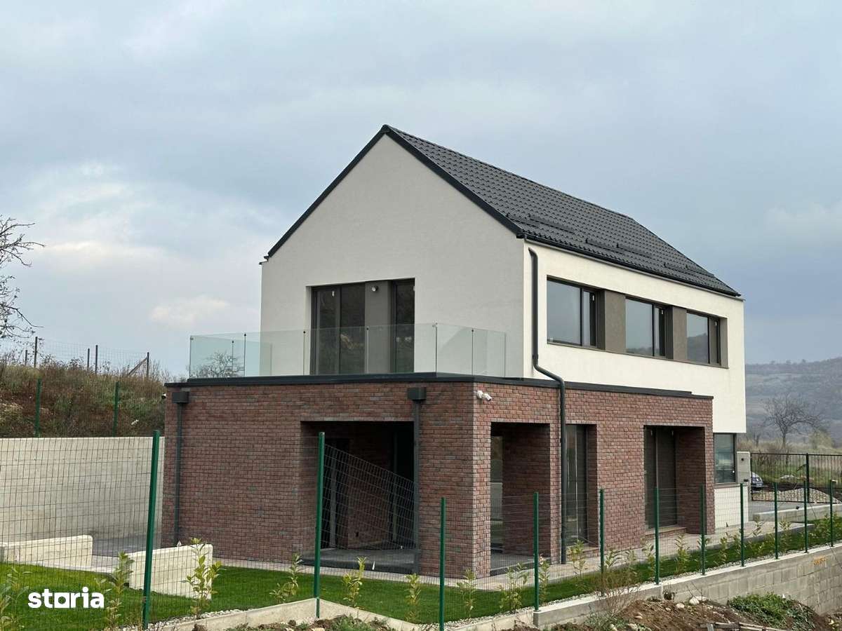 Casă individuală Baciu cu panorama - langa SunGarden Resort-1